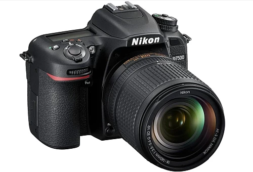 Зеркальный фотоаппарат Nikon D7500 Kit с AF-S 18-140 VR (Черный)