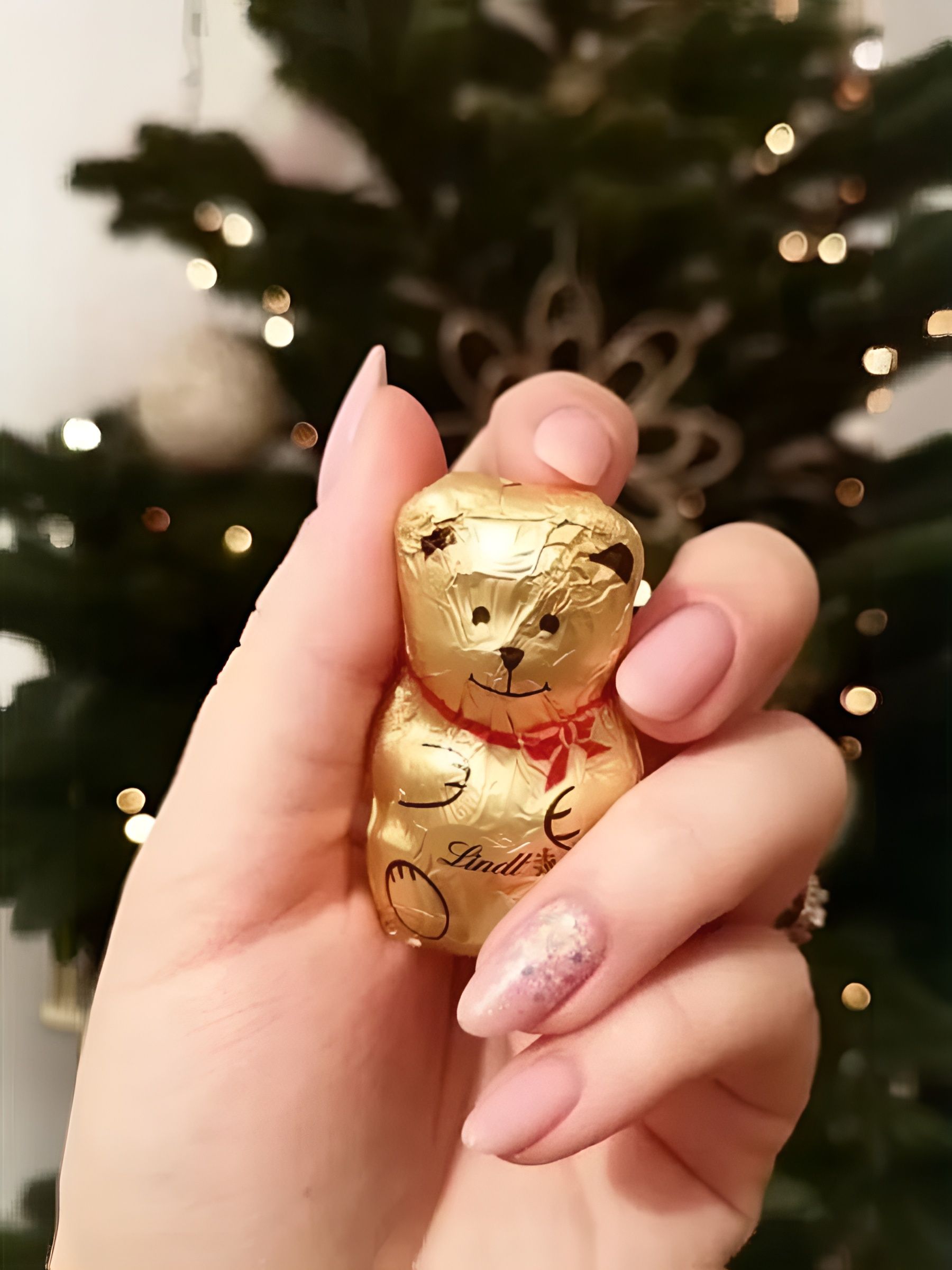 Подарочный набор фигурного молочного шоколада Линдт в форме медведя Тедди, 50 г. 2 шт.