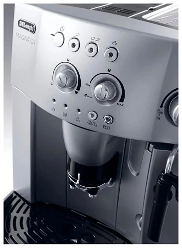 Кофемашина De"Longhi Magnifica ESAM 4200 (Серебристый)