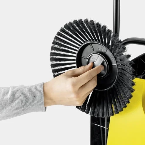 Подметальная машина KARCHER S 4 TWIN (1.766-360.0) (Чёрно-Жёлтый)