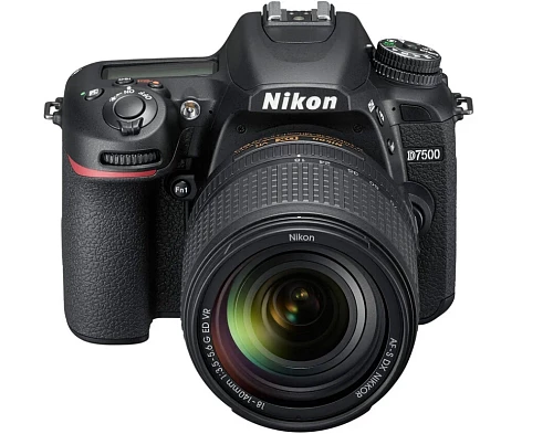 Зеркальный фотоаппарат Nikon D7500 Kit с AF-S 18-140 VR (Черный)