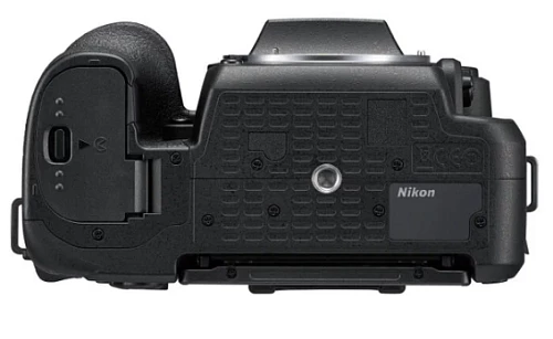Зеркальный фотоаппарат Nikon D7500 Kit с AF-S 18-140 VR (Черный)