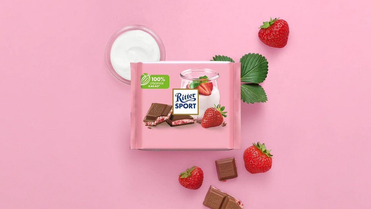 Шоколад Ritter Sport молочный клубника с йогуртом, 100г. Набор 12 шт.